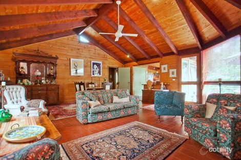 Property photo of 19 Essex Road Mount Martha VIC 3934
