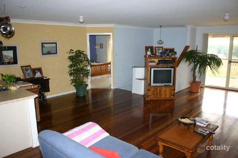 Property photo of 7 Bembooka Road Green Point NSW 2251