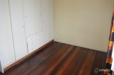 Property photo of 19 Koonalda Grove Dandenong North VIC 3175