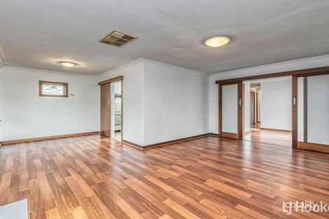 Property photo of 28 Hughenden Drive Thornlie WA 6108