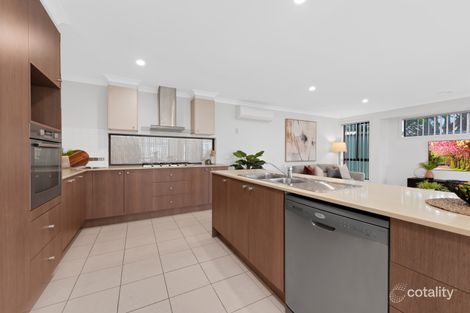 Property photo of 31 Kosta Boda Boulevard Pakenham VIC 3810