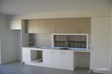 Property photo of 29 Goodenia Loop Cranbourne West VIC 3977