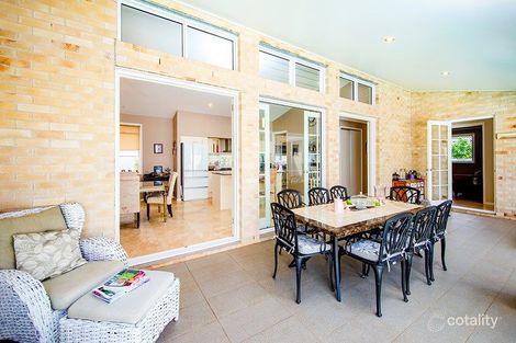 Property photo of 21 Westbury Place Carindale QLD 4152