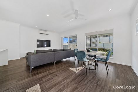 Property photo of 30 Eiger Street Holmview QLD 4207