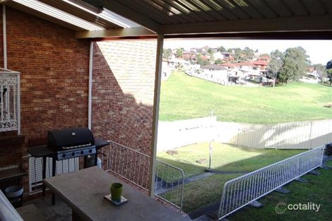 Property photo of 32 Mirrabooka Road Lake Heights NSW 2502
