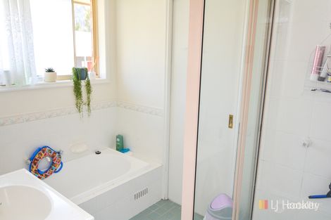 14b Wilton Cl, Mckellars Park, NSW 2790