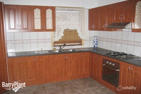 Property photo of 1/37 Latham Crescent Dandenong North VIC 3175
