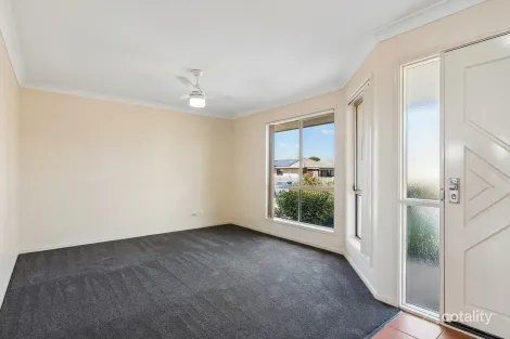 Property photo of 5 Nicole Place Yamanto QLD 4305
