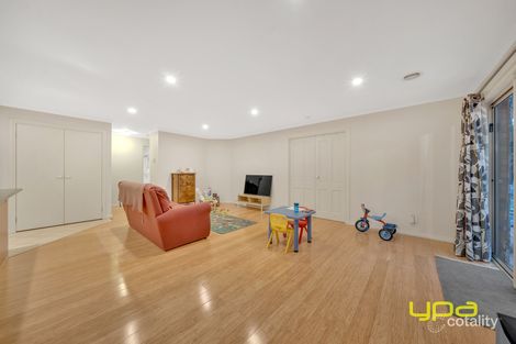 Property photo of 20 Stone Hill Circuit Cranbourne East VIC 3977
