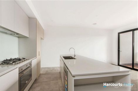 Property photo of 73 Oakden Crescent St Albans VIC 3021