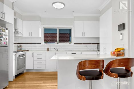 Property photo of 19 Keynes Circuit Fraser Rise VIC 3336