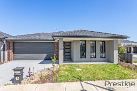 Property photo of 8 Bankston Road Werribee VIC 3030