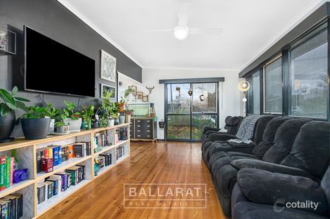 Property photo of 3 Manneville Street Wendouree VIC 3355