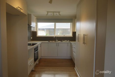 Property photo of 13 Glenrosa Court St Albans VIC 3021