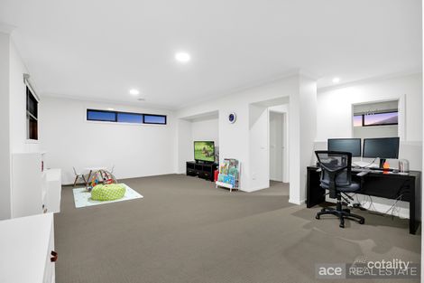 Property photo of 14 Capella Crescent Williams Landing VIC 3027