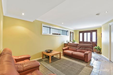 Property photo of 10 Erambie Road Kincumber NSW 2251