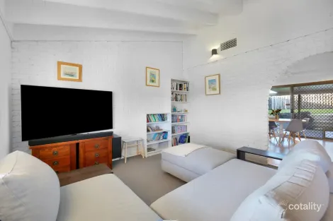 Property photo of 10B Burrawong Court Banora Point NSW 2486