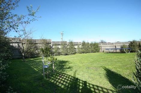 Property photo of 2 Nestle Retreat Berwick VIC 3806