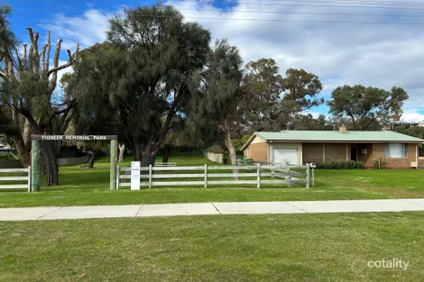 Property photo of 367 Old Coast Road Australind WA 6233
