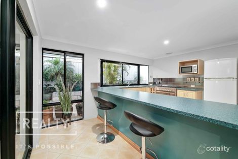 Property photo of 12 Chatsworth Drive Hocking WA 6065