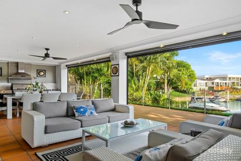 Property photo of 16 Balmoral Avenue Bundall QLD 4217