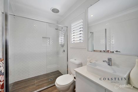 Property photo of 1/2 Masthead Drive Bargara QLD 4670