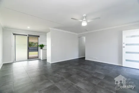 Property photo of 1 Mackellar Drive Boronia Heights QLD 4124