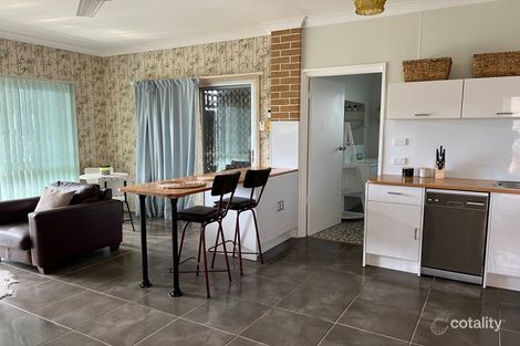 Property photo of 8 Holiday Parade Scarness QLD 4655