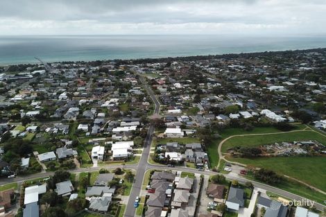 2 Leon Ave, Rosebud, VIC 3939