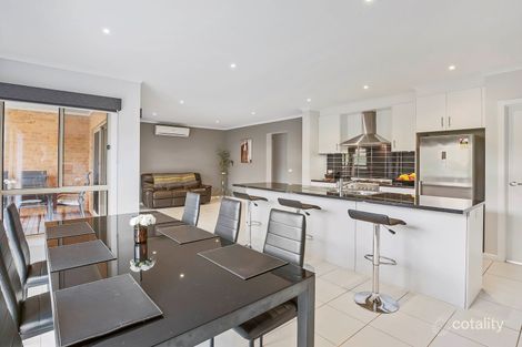 Property photo of 7 Waterview Close Drouin VIC 3818