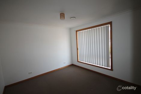 Property photo of 4/32-34 Thackeray Road Reservoir VIC 3073