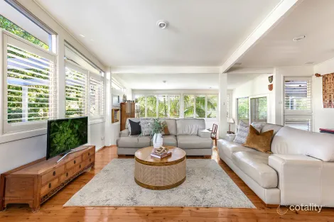 Property photo of 10 Cornwall Avenue Turramurra NSW 2074