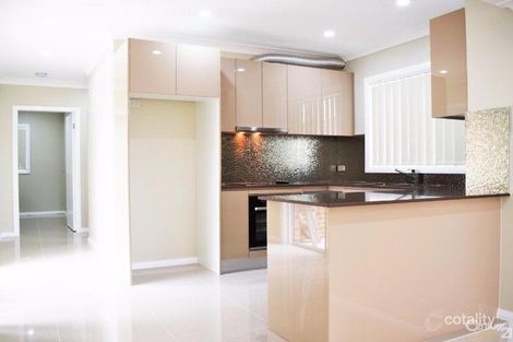 Property photo of 10 Weeroona Road Edensor Park NSW 2176