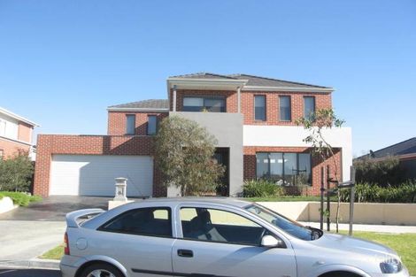 4 Hidden Grove Bvd, Keysborough, VIC 3173