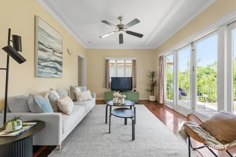 559 Stafford Rd, Stafford, QLD 4053