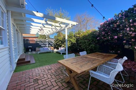 Property photo of 29 Cairnes Grove Bentleigh VIC 3204