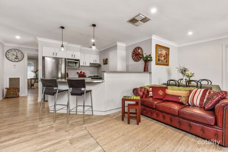 Property photo of 1 Raeburn Crescent Lake Albert NSW 2650