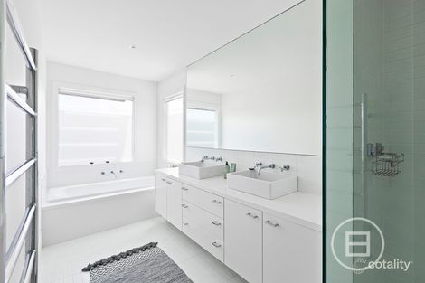 Property photo of 4 Holmhurst Court Brighton East VIC 3187