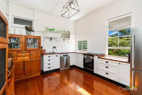 Property photo of 83 Dayman Street Urangan QLD 4655