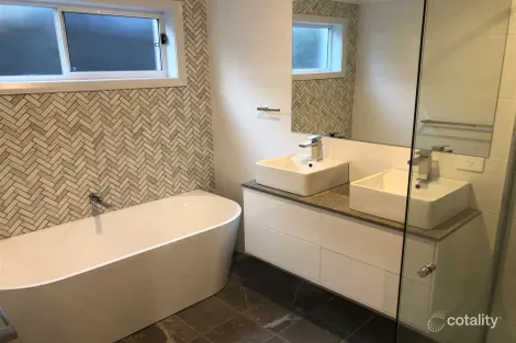 Property photo of 3 Richards Street Loganlea QLD 4131