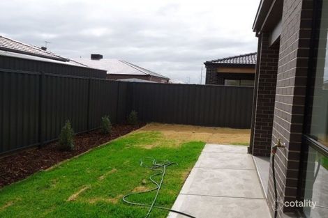 Property photo of 8 Rosehall Street Tarneit VIC 3029
