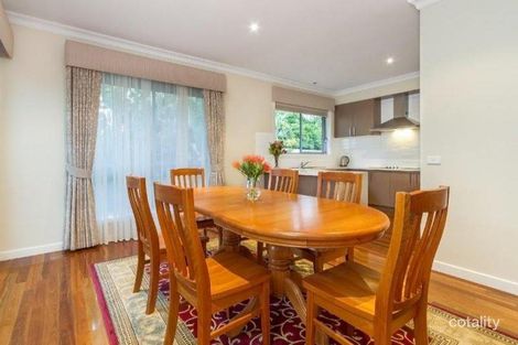 Property photo of 2/3 Vaucluse Court Wheelers Hill VIC 3150