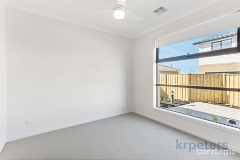 Property photo of 10 Rembrandt Court Pakenham VIC 3810