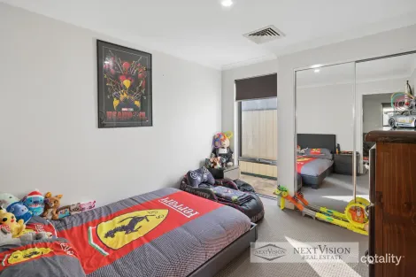 Property photo of 40 Eucalyptus Drive Hammond Park WA 6164