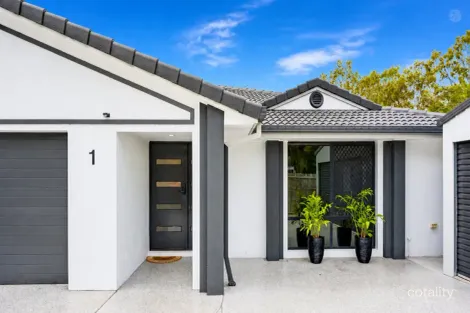 Property photo of 1 Trisha Close Victoria Point QLD 4165