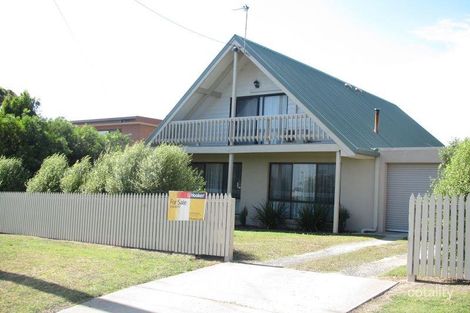 30 Capes Rd, Lakes Entrance, VIC 3909