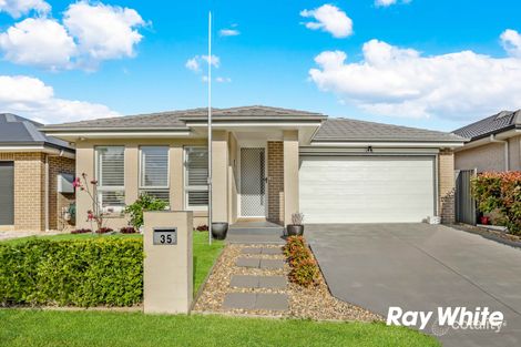 Property photo of 35 Passiflora Avenue Denham Court NSW 2565