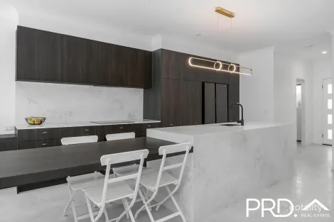 Property photo of 4/6 Winton Terrace Varsity Lakes QLD 4227
