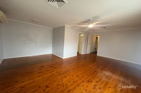 Property photo of 15 McCartney Crescent St Clair NSW 2759