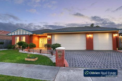 Property photo of 35 Eucumbene Drive Berwick VIC 3806